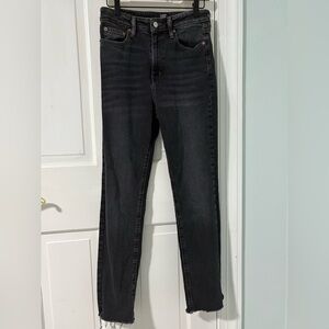 URBAN OUTFITTERS BDG Girlfriend High Rise Black Jean Raw Hem Size 28 EUC